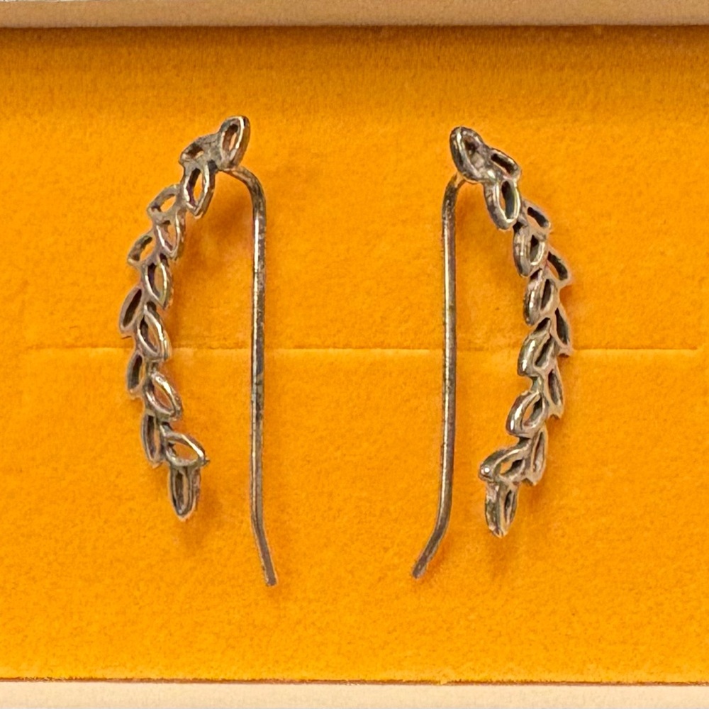 Silver Earrings with delicate botanical design